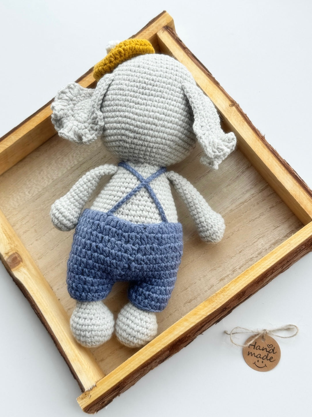 Crochet elephant